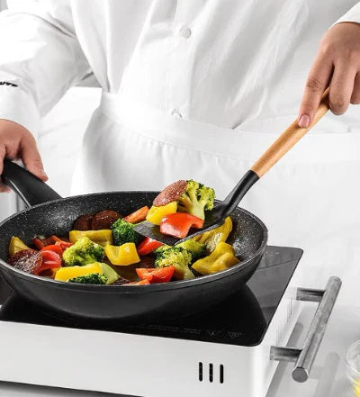 Set 19 Ustensile pentru Bucatarie din Silicon,cu Maner de  Lemn si Suport